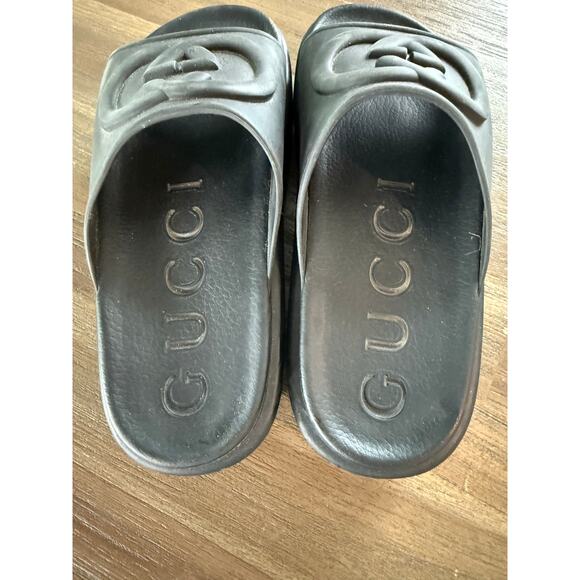 Gucci Interlocking GG Miami Black Rubber Platform Slides Size 37/US 7 - Picture 2 of 8